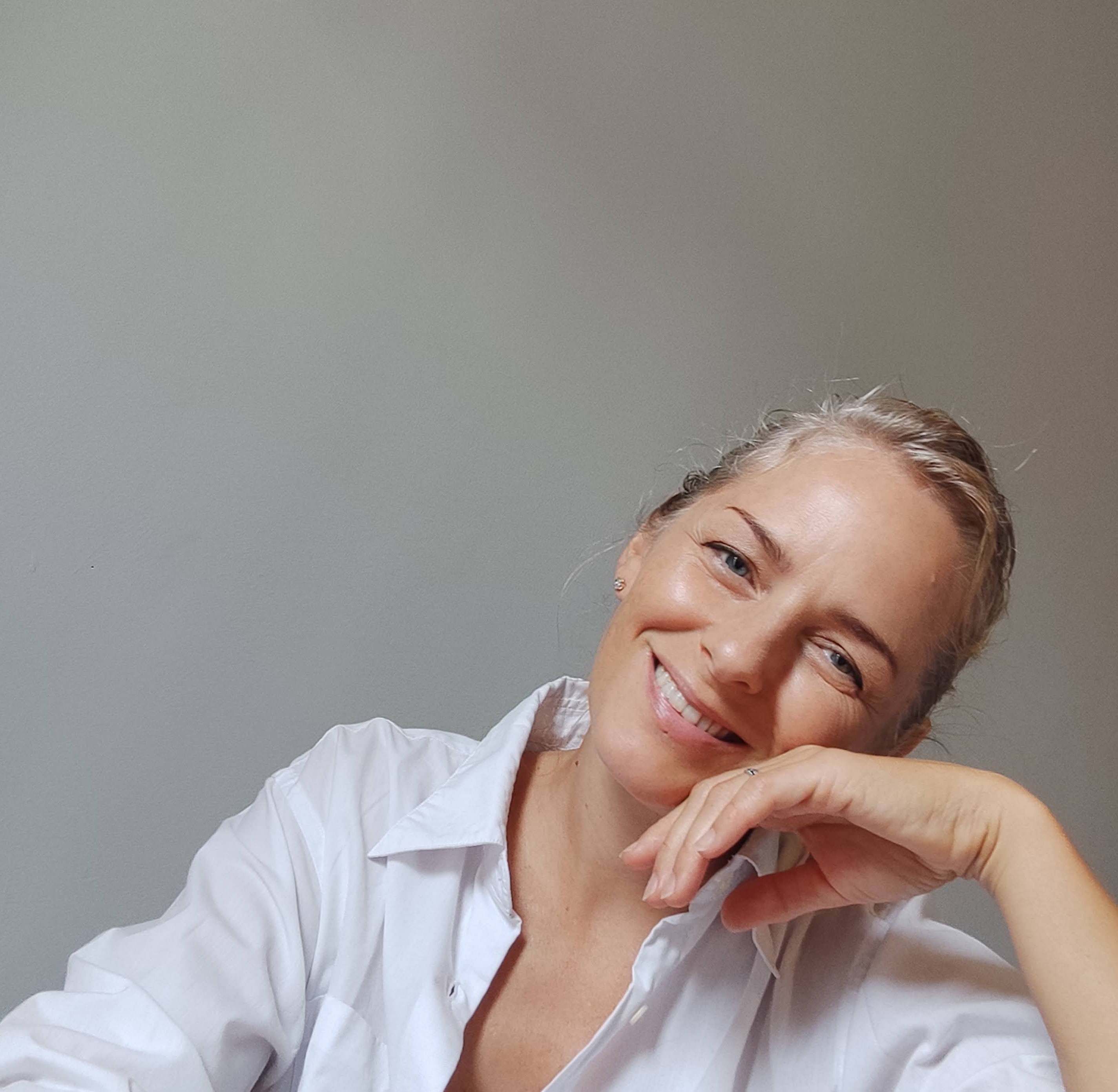 Kati Harris — LinkedIn brand strategist for established consultants, speakers and authors